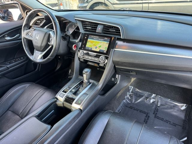 2017 Honda Civic Touring | Navigation | Moonroof | Apple CarPlay