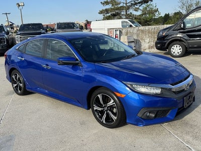 2017 Honda Civic Touring | Navigation | Moonroof | Apple CarPlay
