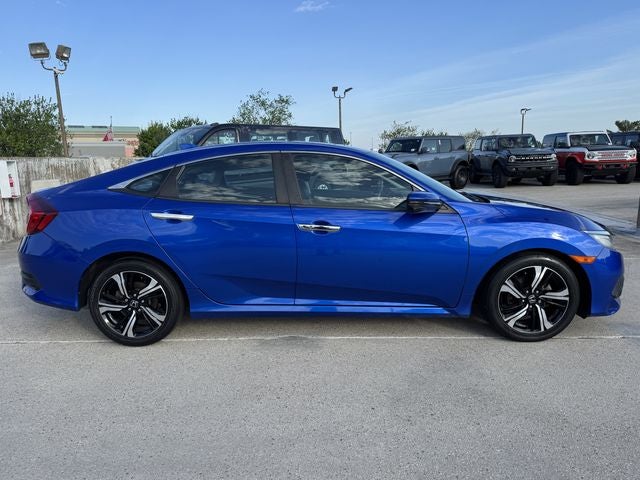 2017 Honda Civic Touring | Navigation | Moonroof | Apple CarPlay
