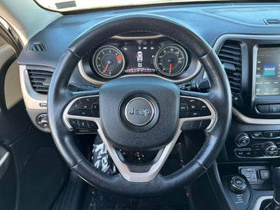 2018 Jeep Cherokee Limited | Panoramic Sunroof | Apple CarPlay | 4WD