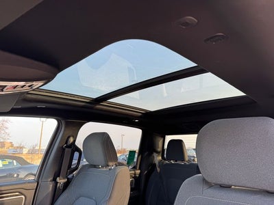 2023 RAM 1500 Big Horn/Lone Star | Level 2 Pkg | Night Edition | Pano Sunroof