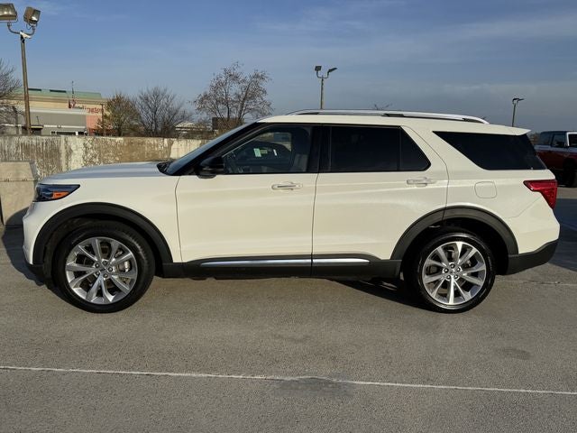 2022 Ford Explorer Platinum | Moonroof | Tech Pkg | Tow Pkg