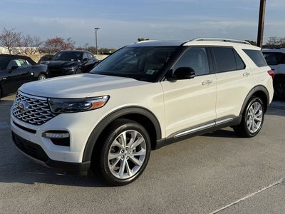 2022 Ford Explorer Platinum | Moonroof | Tech Pkg | Tow Pkg