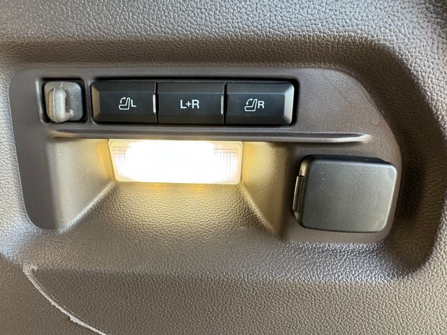 2022 Ford Explorer Platinum | Moonroof | Tech Pkg | Tow Pkg