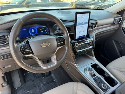 2022 Ford Explorer Platinum | Moonroof | Tech Pkg | Tow Pkg