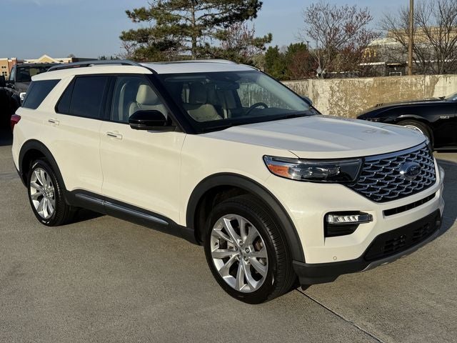 2022 Ford Explorer Platinum | Moonroof | Tech Pkg | Tow Pkg