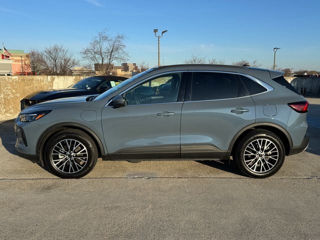 2025 Ford Escape Plug-In Hybrid Base | Premium Pkg | Pano Sunroof | 360 Camera