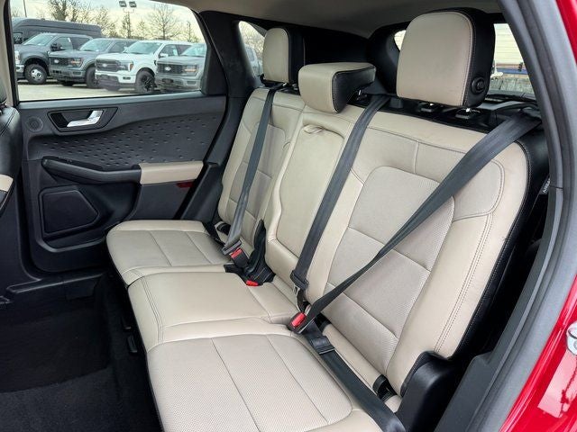 2020 Ford Escape Titanium Class II Tow Pkg. | Pano Roof | CarPlay | AWD