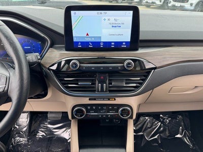 2020 Ford Escape Titanium Class II Tow Pkg. | Pano Roof | CarPlay | AWD