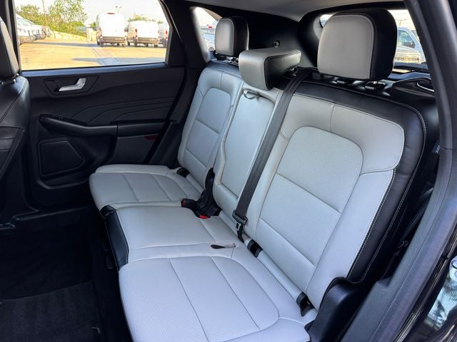 2024 Ford Escape Platinum | Pano Roof | Class II Tow Pkg. | AWD