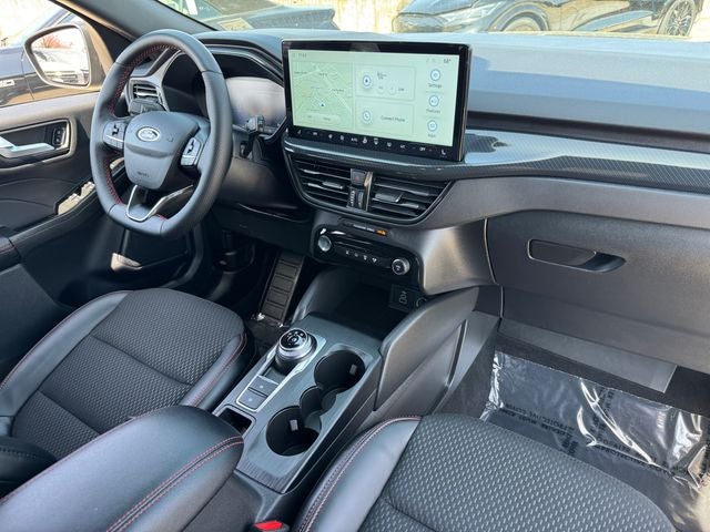 2025 Ford Escape ST-Line | Tech Pkg. | Cold Weather Pkg. | AWD