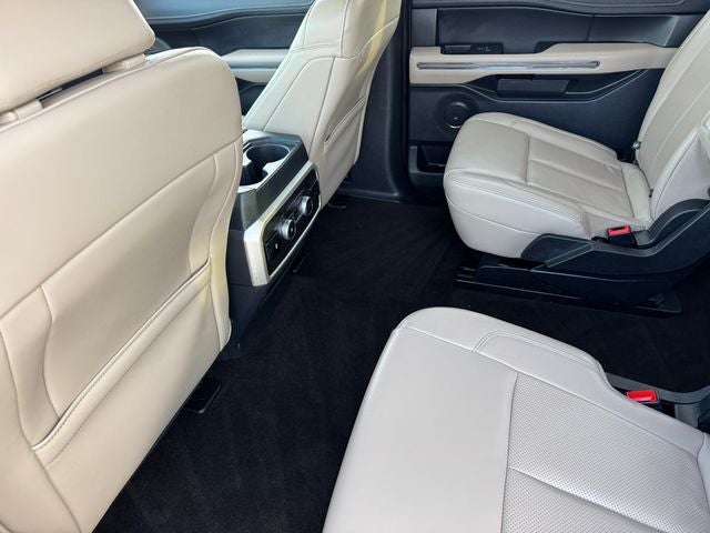 2022 Ford Expedition Max XLT | Pano Roof | Wireless CarPlay | 4WD