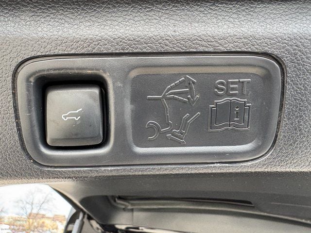 2022 Ford Expedition Limited Stealth Edition | HD Tow Pkg. | Pano Roof | 4WD