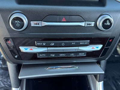 2020 Ford Explorer XLT | 4WD | Nav | 2nd Row Bench
