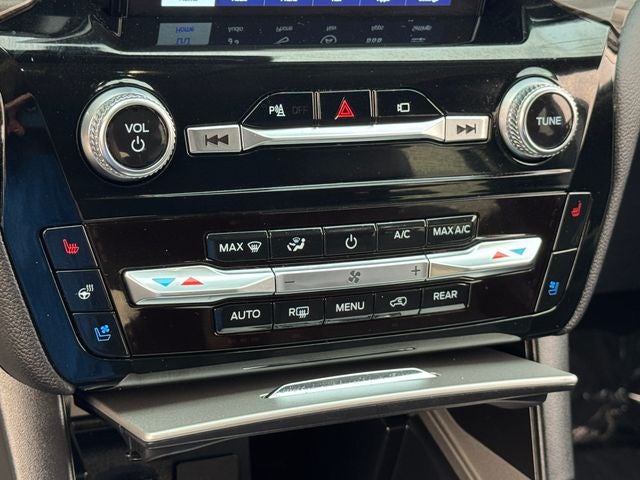 2023 Ford Explorer Limited | Panel Roof | Tech Pkg