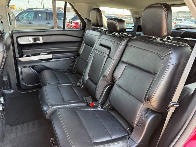 2023 Ford Explorer Limited | Pano Roof | Tow Pkg. | CarPlay | 4WD