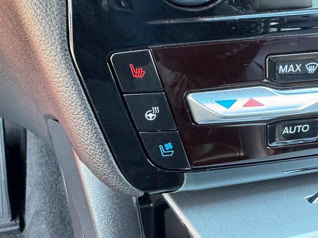 2023 Ford Explorer Limited | Pano Roof | Tow Pkg. | CarPlay | 4WD