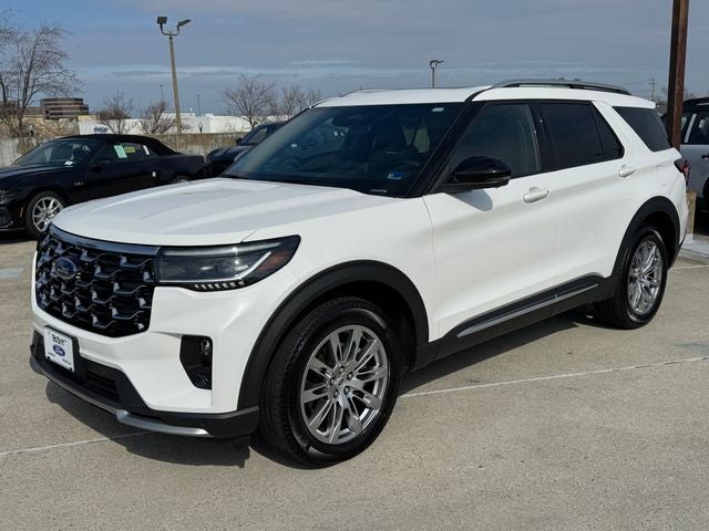 2025 Ford Explorer Platinum | Wireless CarPlay | Pano Roof | 4WD