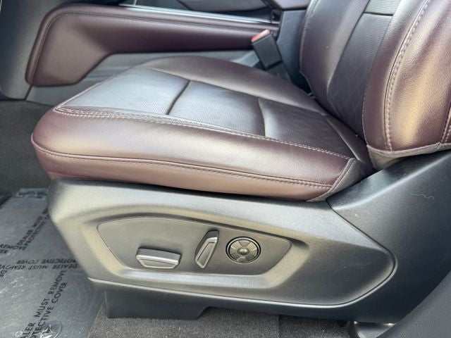 2025 Ford Explorer Platinum | Wireless CarPlay | Pano Roof | 4WD