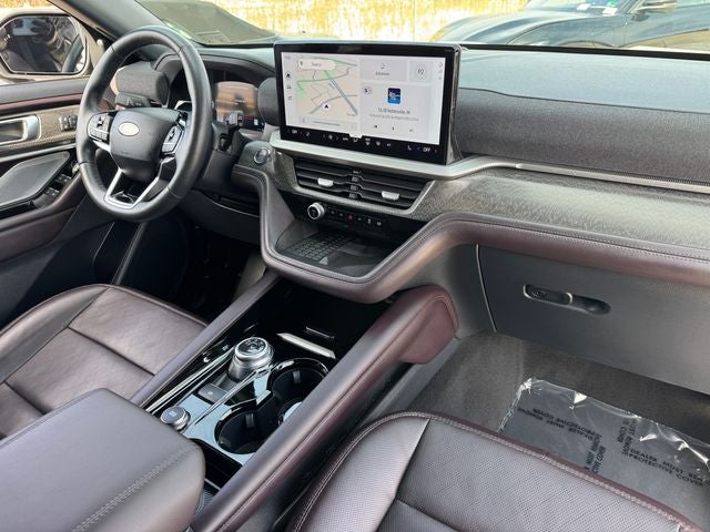 2025 Ford Explorer Platinum | Wireless CarPlay | Pano Roof | 4WD