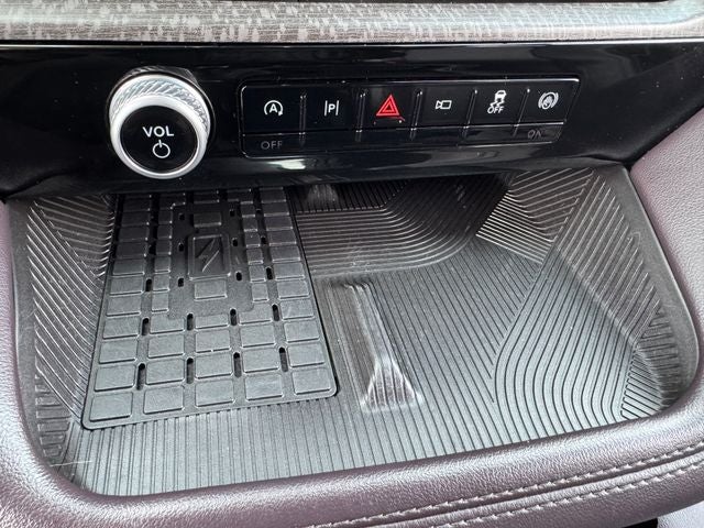 2025 Ford Explorer Platinum | Wireless CarPlay | Pano Roof | 4WD