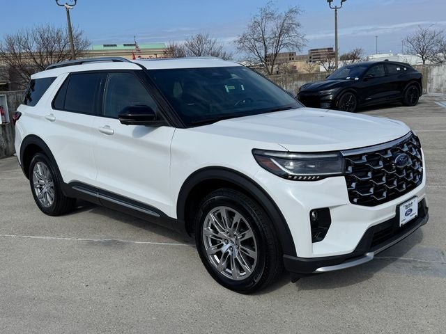 2025 Ford Explorer Platinum | Wireless CarPlay | Pano Roof | 4WD