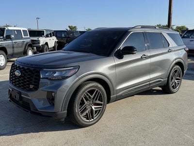 2025 Ford Explorer ST | Pano Sunroof | 4WD | Co-Pilot 360 |