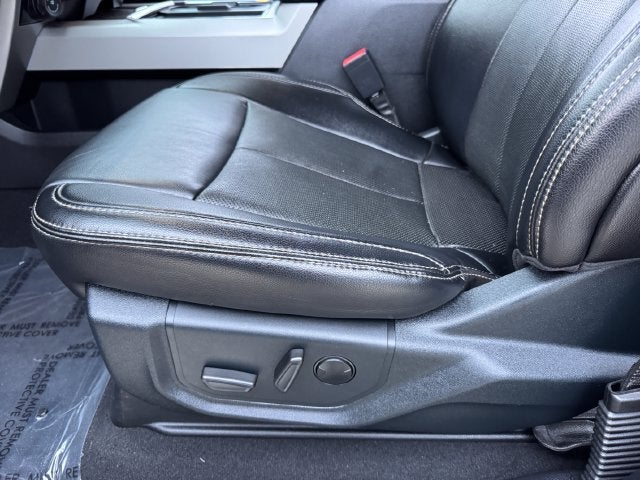 2021 Ford F-350SD Lariat | Moonroof | Ultimate Pkg | Black Pkg | FX4