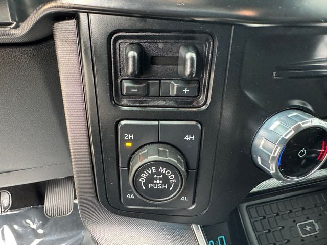 2023 Ford F-150 Platinum | Pano Roof | Max Tow Pkg. | FX4 Pkg.