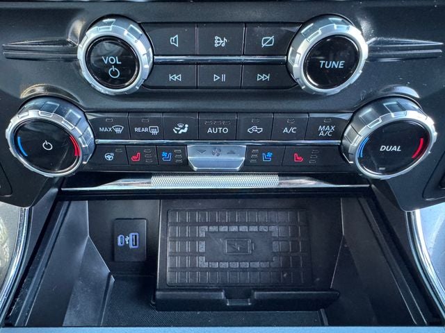 2022 Ford F-150 Lariat | Pano Roof | Black Pkg | Sport Pkg | 360 Camera