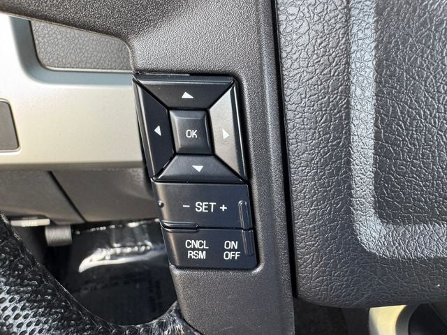 2013 Ford F-150 SVT Raptor | Luxury Pkg | Moonroof | HID Headlights