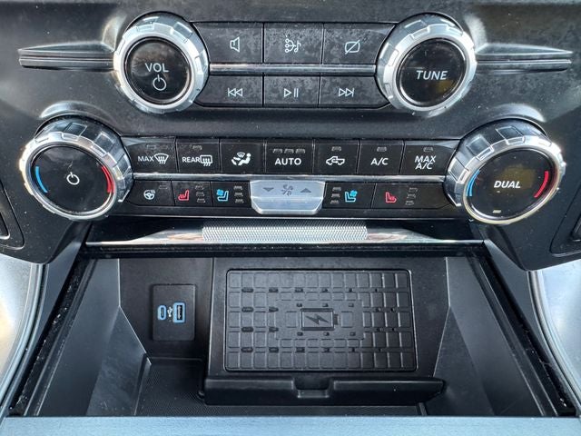 2024 Ford F-150 Lariat Hybrid | Black Pkg | Pano Roof