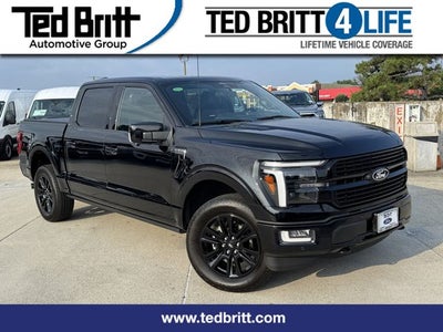 2025 Ford F-150 Platinum | Pano Roof | Wireless CarPlay | FX4 Pkg.