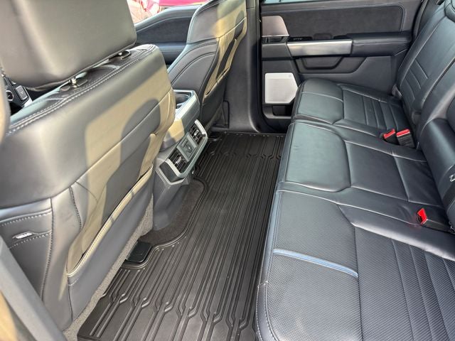 2025 Ford F-150 Platinum | Pano Roof | Wireless CarPlay | FX4 Pkg.