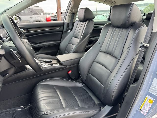 2022 Honda Accord Hybrid Touring | Heated/Cooled Seats | Moonroof | Adaptive Cruise
