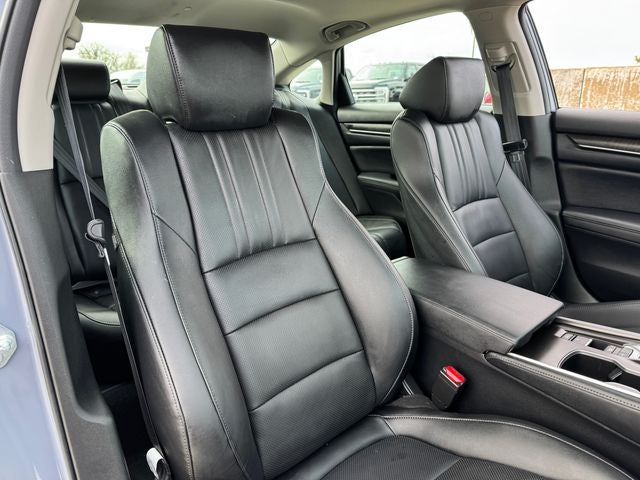 2022 Honda Accord Hybrid Touring | Heated/Cooled Seats | Moonroof | Adaptive Cruise