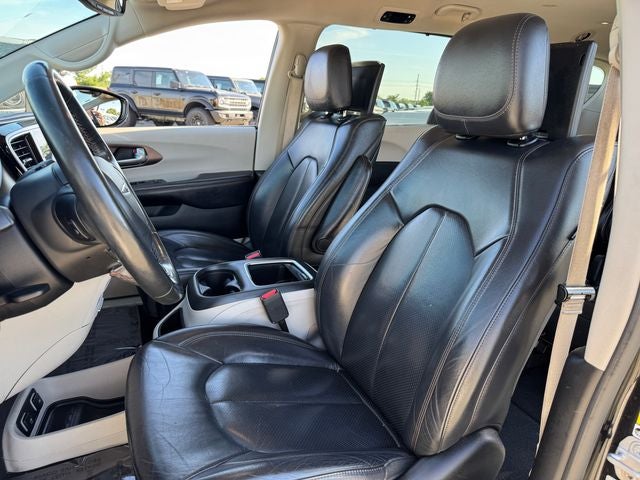 2017 Chrysler Pacifica Touring L Plus