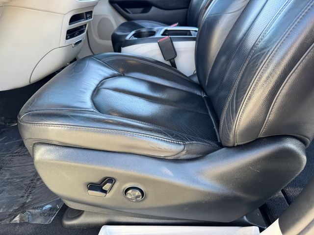 2017 Chrysler Pacifica Touring L Plus