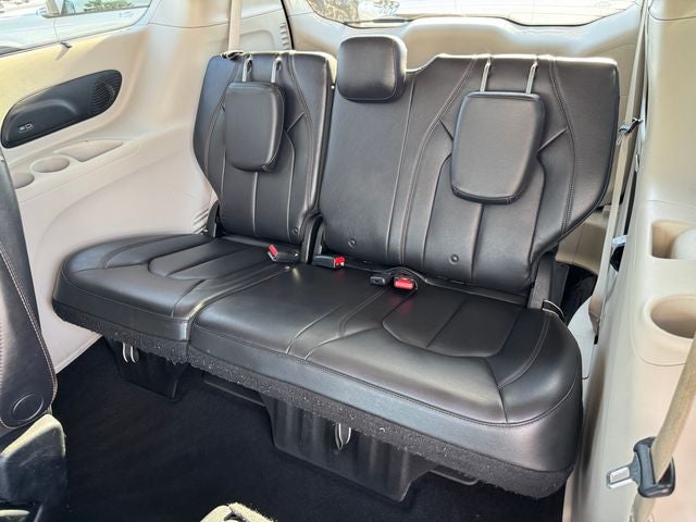 2017 Chrysler Pacifica Touring L Plus