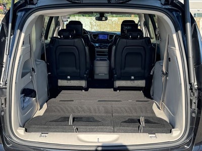 2017 Chrysler Pacifica Touring L Plus