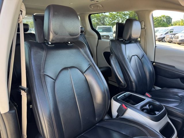2017 Chrysler Pacifica Touring L Plus