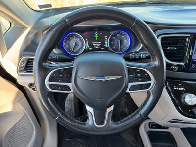 2017 Chrysler Pacifica Touring L Plus