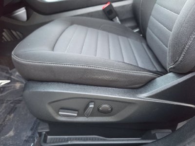 2020 Ford Edge SE | Low Miles