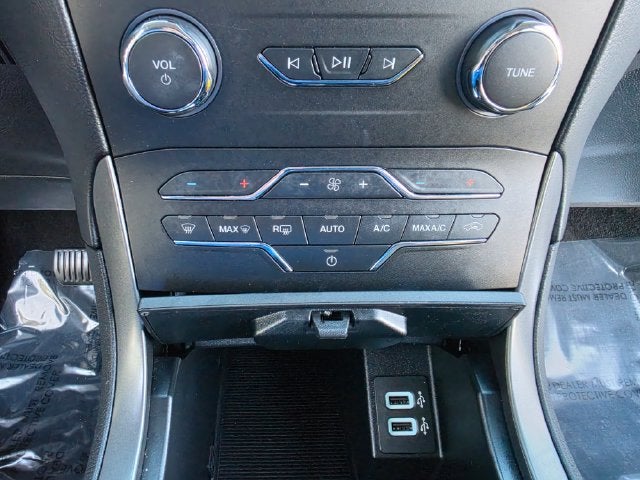 2020 Ford Edge SE | Low Miles