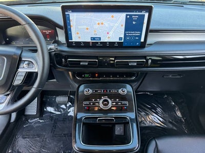2022 Lincoln Nautilus Standard | Premium Pkg | AWD | Wireless CarPlay |