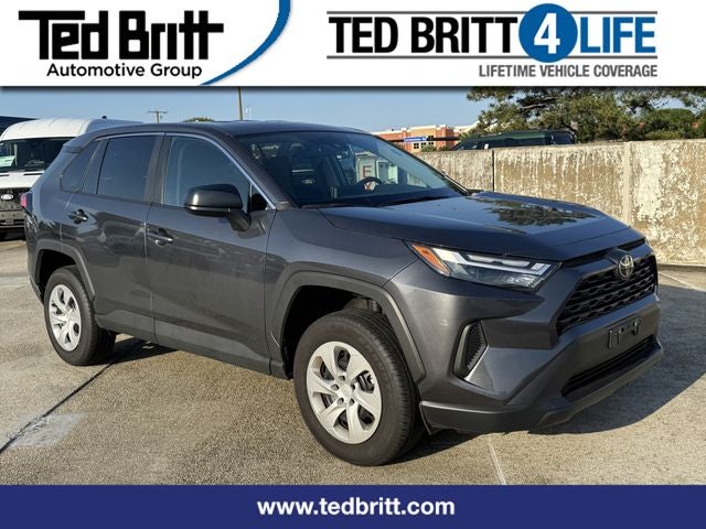 2025 Toyota RAV4 LE AWD's photo
