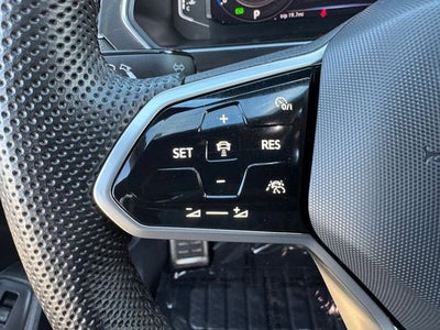 2022 Volkswagen Tiguan 2.0T SEL R-Line | Pano Sunroof | AWD | CarPlay