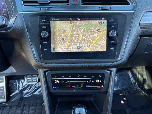 2022 Volkswagen Tiguan 2.0T SEL R-Line | Pano Sunroof | AWD | CarPlay