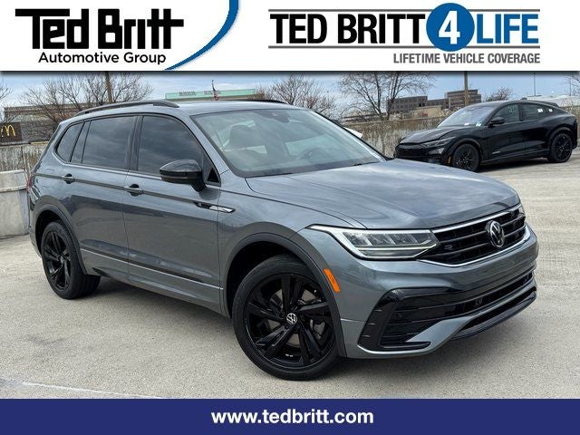 2023 Volkswagen Tiguan SE R-LINE BLACK