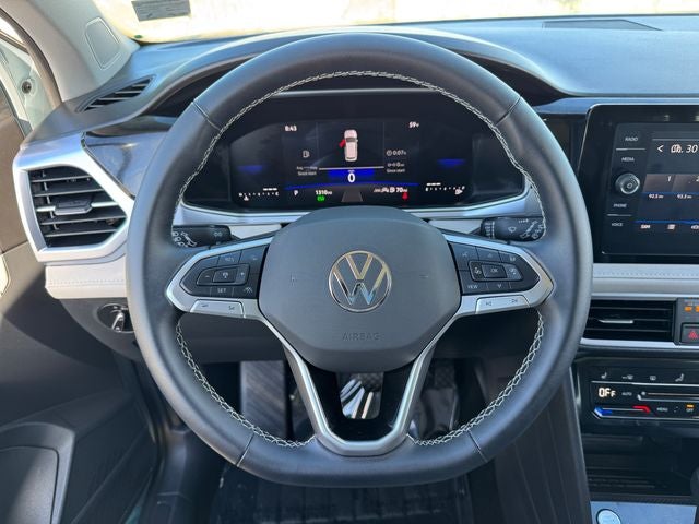 2025 Volkswagen Taos 1.5T SE | Pano Sunroof | Wireless CarPlay
